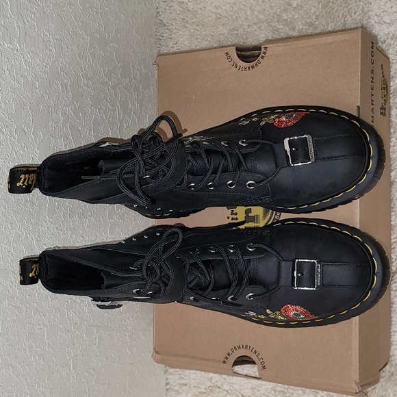 Dr. Martens Gomez Wild Botanics Boots - Picture 5 of 14